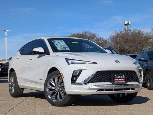 White Frost Tricoat 2026 Buick Envista Avenir FWD