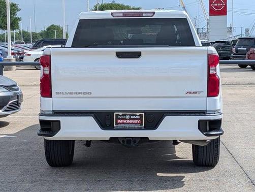Summit White 2022 Chevrolet Silverado 1500 RST