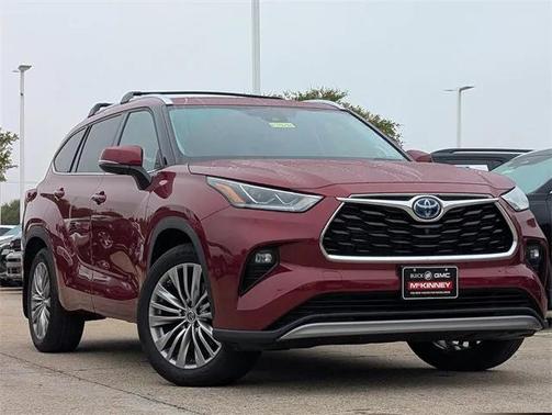 2022 Toyota Highlander Hybrid Platinum