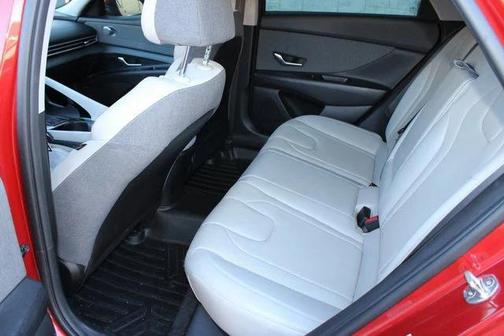 2021 Hyundai ELANTRA Limited