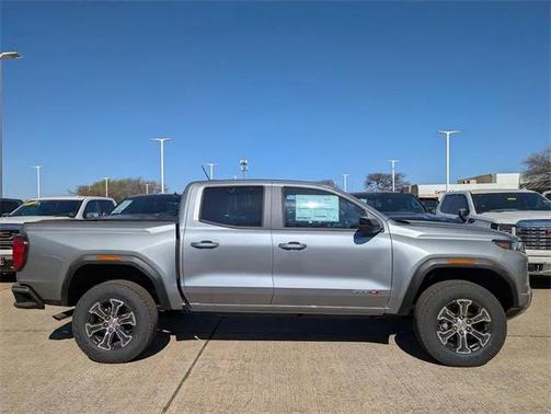 2025 GMC Canyon Base