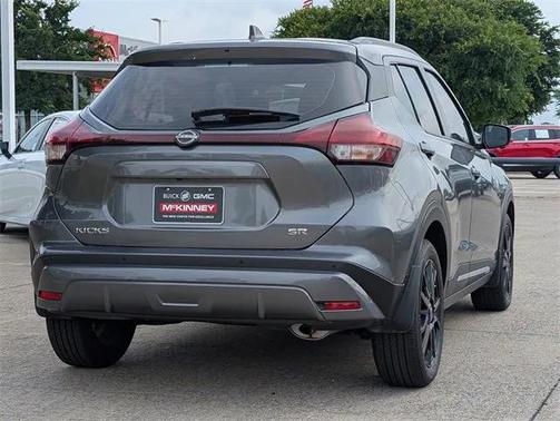 2024 Nissan Kicks SR