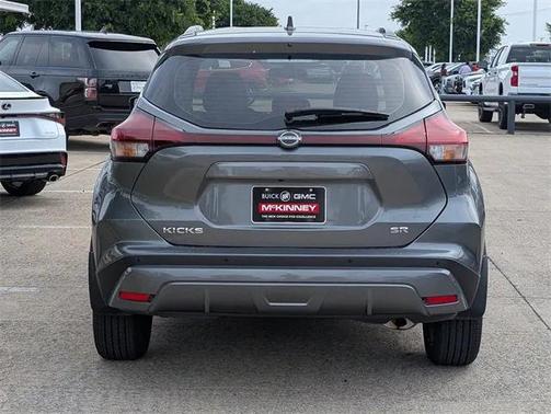 2024 Nissan Kicks SR