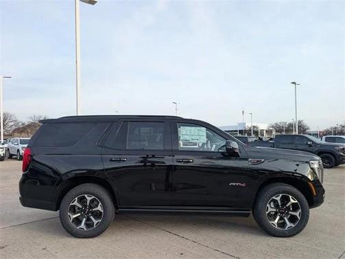 2026 GMC Yukon 4WD AT4