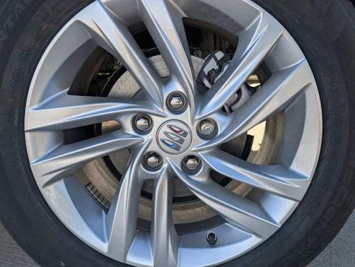 Summit White 2026 Buick Envista Preferred FWD