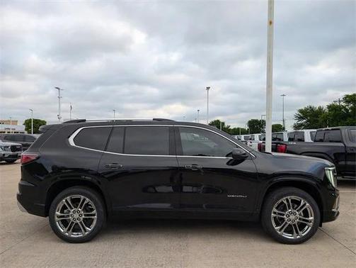 2025 GMC Acadia Denali