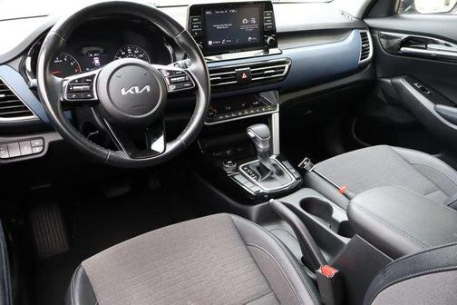 Steel Gray 2023 Kia Seltos S