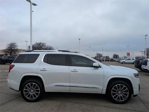 2022 GMC Acadia Denali