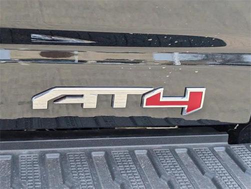 2025 GMC Sierra 2500 AT4