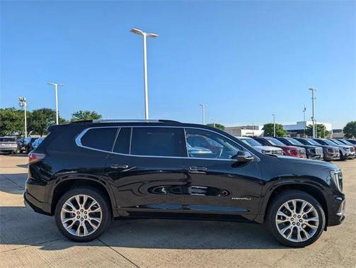 2025 GMC Acadia Denali