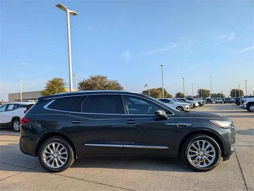 2020 Buick Enclave Essence