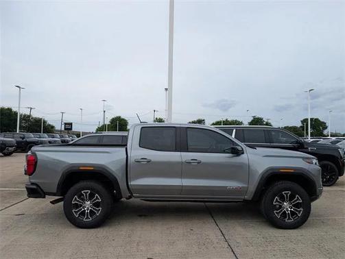2025 GMC Canyon Base