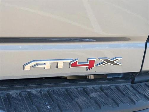 2025 GMC Sierra 2500 AT4