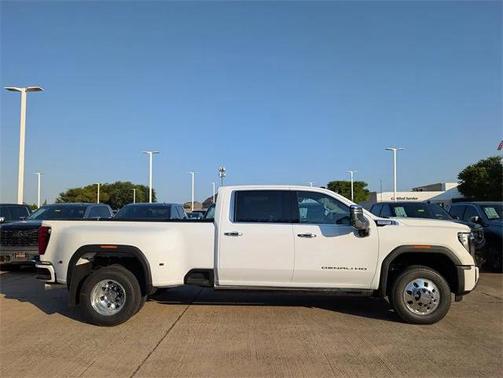 2025 GMC Sierra 3500 Denali