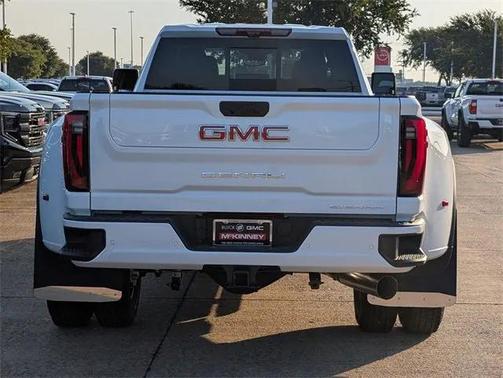 2025 GMC Sierra 3500 Denali