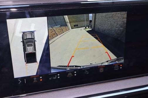 Summit White 2025 GMC Sierra 1500 AT4