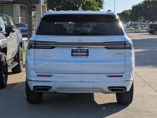 Iridescent White Tricoat 2026 Buick Enclave Avenir FWD