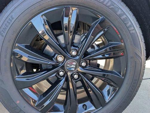 Summit White 2026 Buick Envista Sport Touring FWD