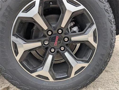 2025 GMC Yukon XL 4WD AT4