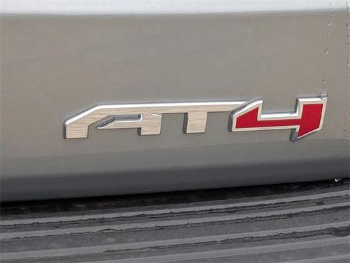 2025 GMC Yukon XL 4WD AT4