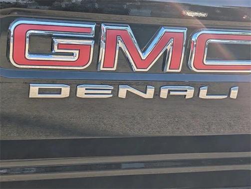 2025 GMC Canyon Denali