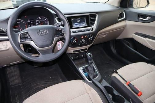 Absolute Black 2022 Hyundai Accent SE