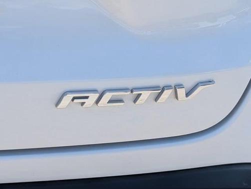 Summit White 2025 Chevrolet Trax FWD ACTIV