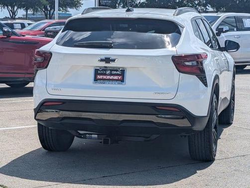 Summit White 2025 Chevrolet Trax FWD ACTIV