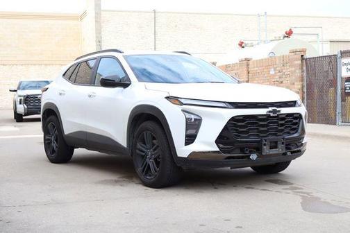 Summit White 2025 Chevrolet Trax FWD ACTIV