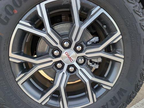 2026 GMC Acadia AT4 AWD