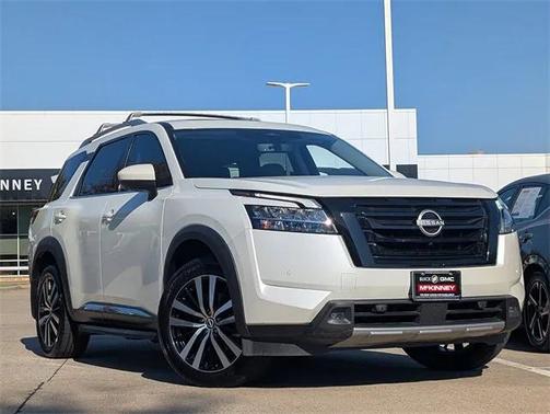 2023 Nissan Pathfinder Platinum FWD