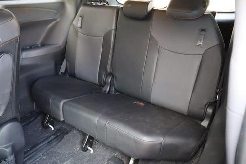 Ice Cap 2023 Toyota Sienna XSE 7 Passenger