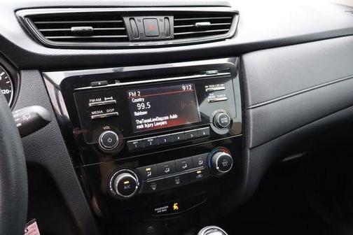 Glacier White 2017 Nissan Rogue S