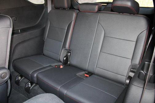 Sterling Gray Metallic 2024 Chevrolet Traverse RS