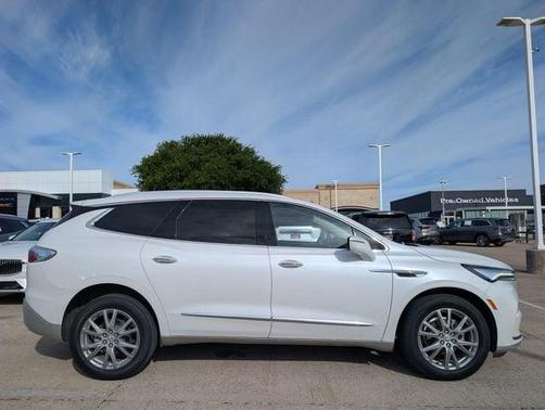 2023 Buick Enclave Essence FWD
