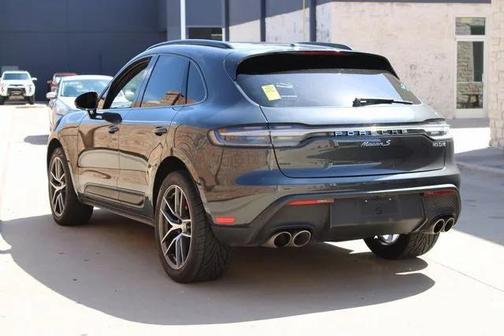 2023 Porsche Macan Base