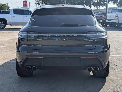 2023 Porsche Macan Base