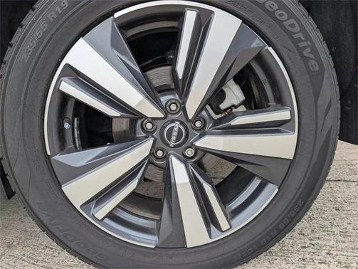 2022 Nissan Rogue SL
