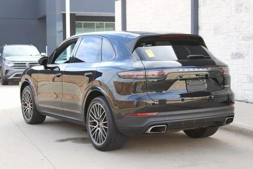 2022 Porsche Cayenne Platinum Edition