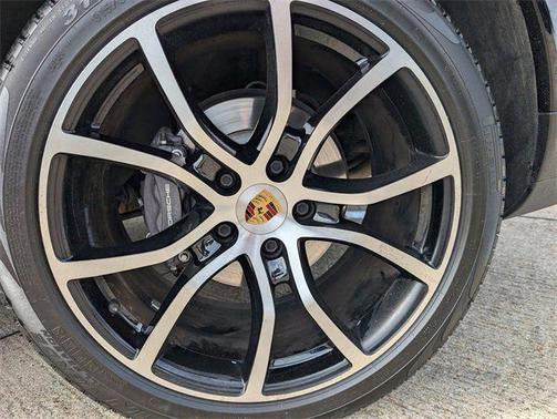 2022 Porsche Cayenne Platinum Edition