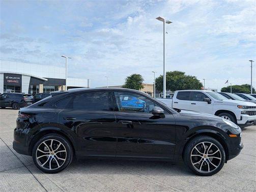 2022 Porsche Cayenne Platinum Edition