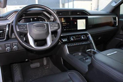 2024 GMC Sierra 2500 Denali