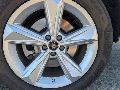 2023 Audi Q7 55 Premium