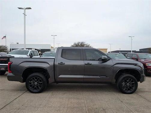 2024 Toyota Tundra Platinum