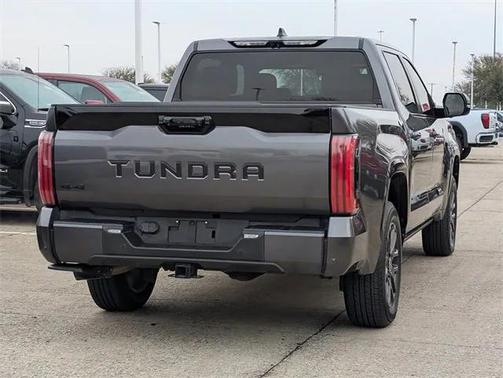 2024 Toyota Tundra Platinum