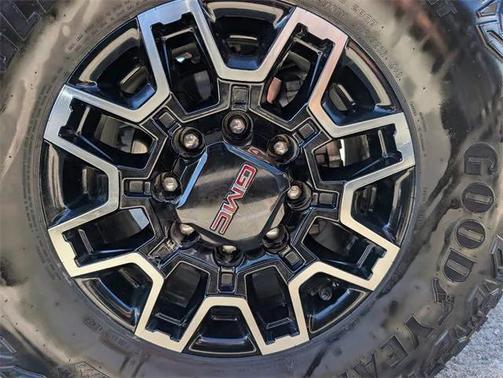 2025 GMC Sierra 2500 AT4X