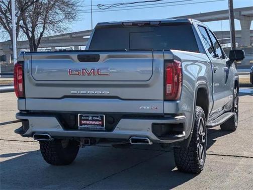 2024 GMC Sierra 1500 AT4