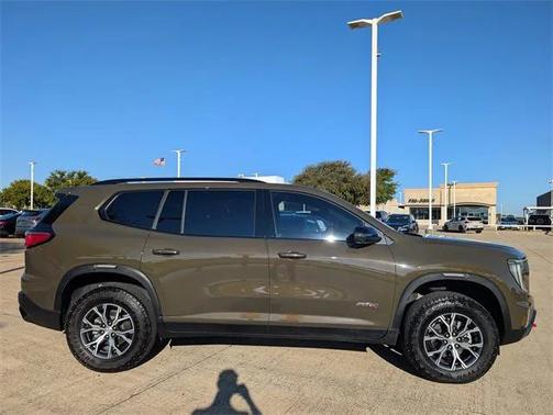 2024 GMC Acadia AWD AT4
