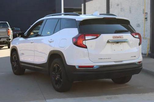 2024 GMC Terrain AWD AT4