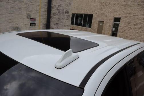 Summit White 2024 GMC Sierra 1500 AT4